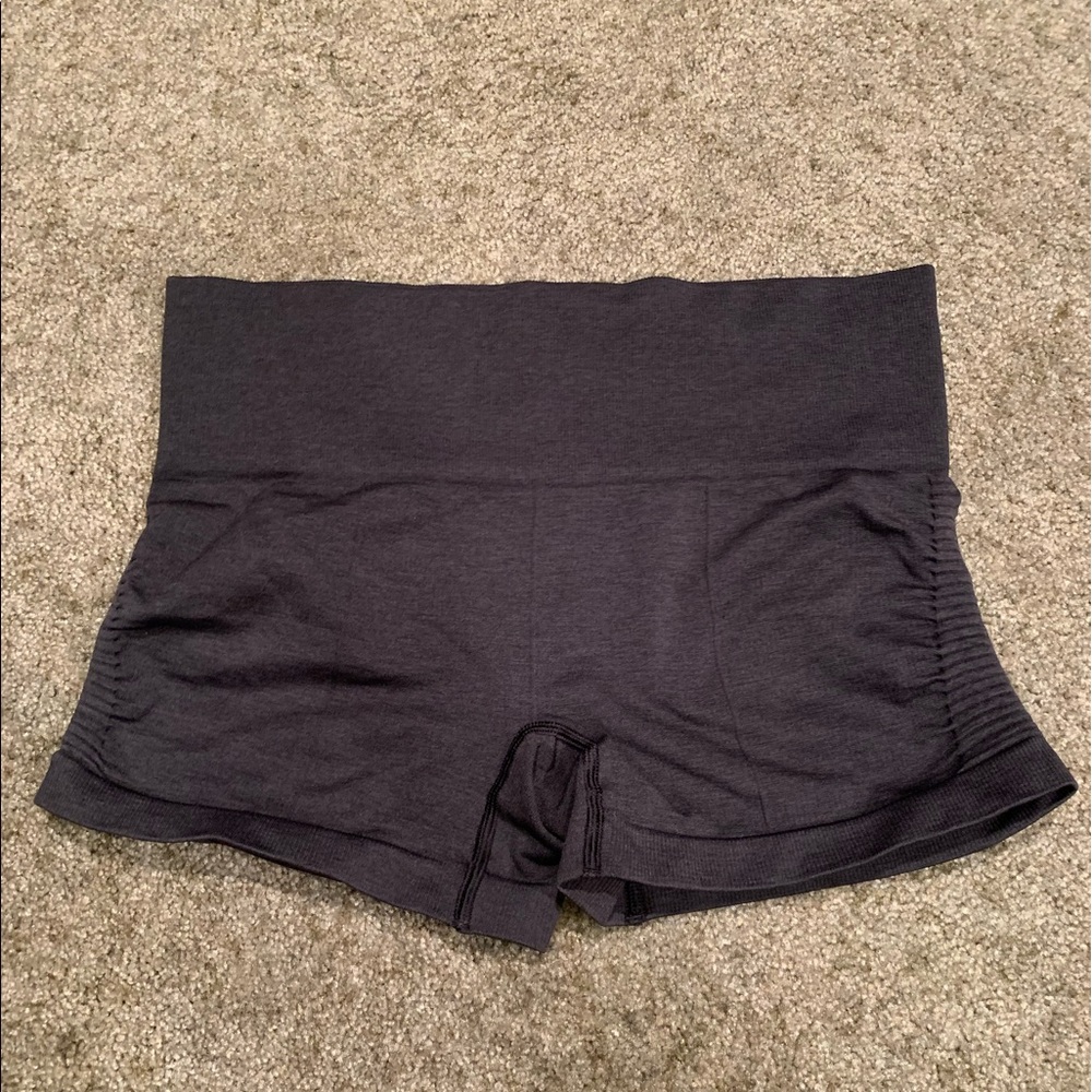 Lululemon spandex shorts